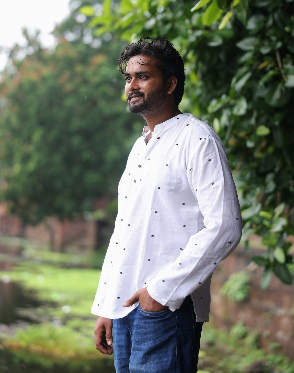 Amber- Noir emb kurta