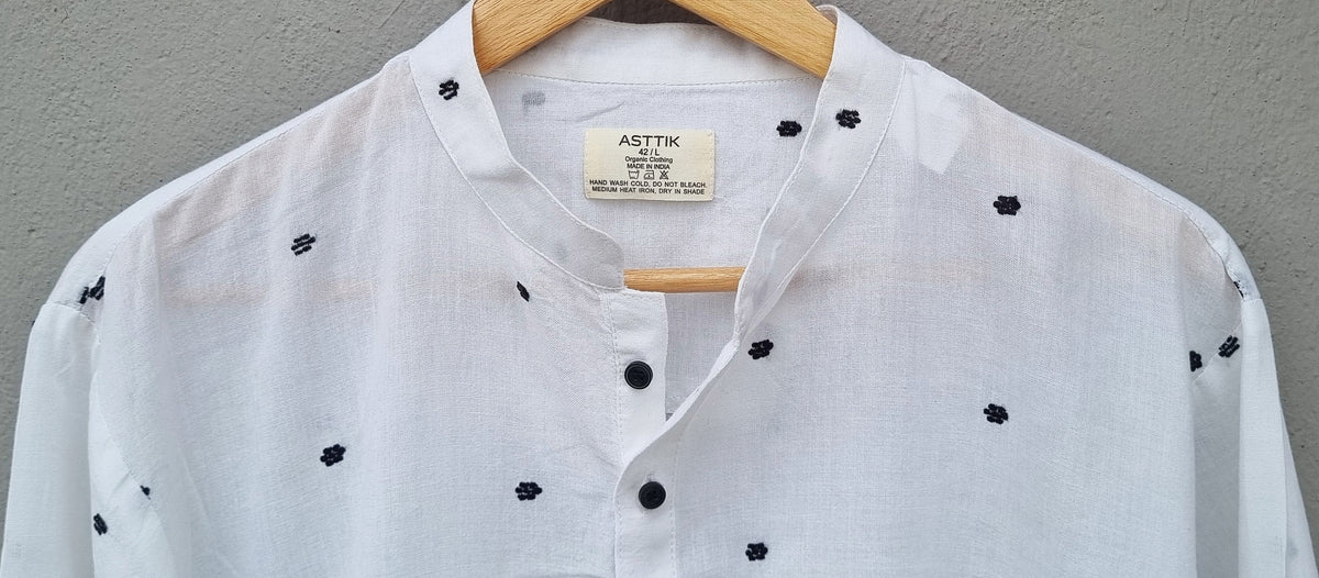 Amber- Noir emb kurta